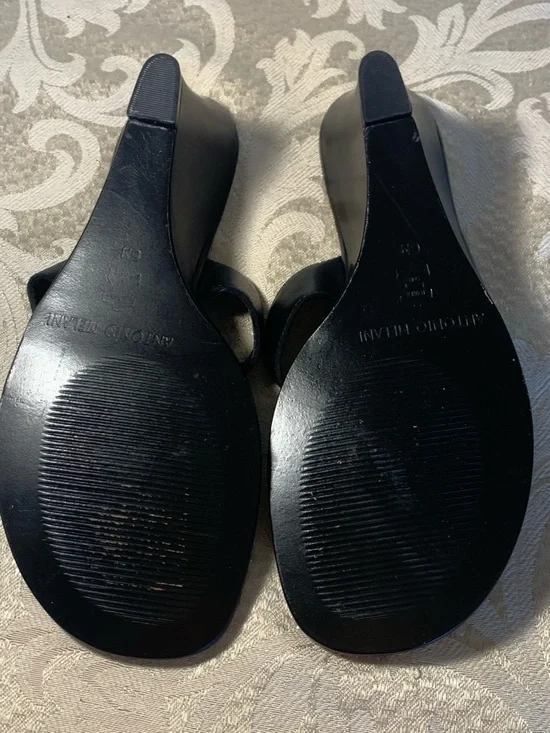 ANTONIO MELANI Black Leather Thong Mules - Picture 5 of 5